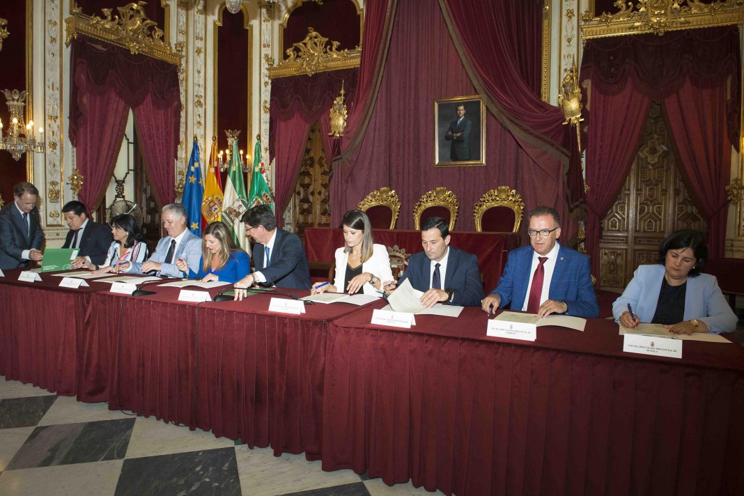 Firma Convenio Junta de Andalucía del PFEA - Diputación Almería
