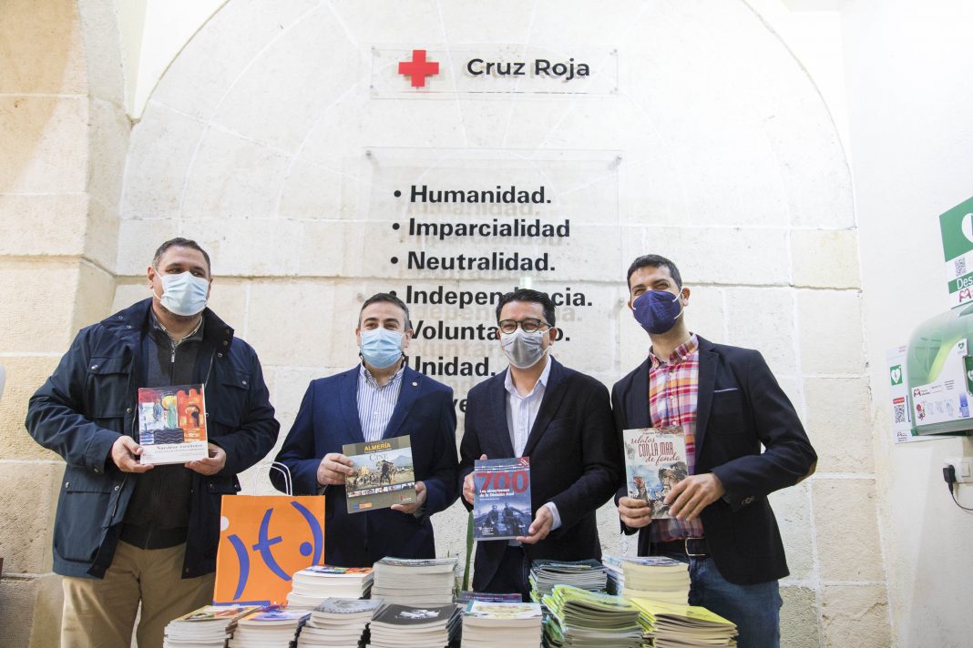 2022_04_08_Cruz Roja entrega libros_Guzman