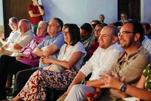 Almudena morales participa en el festival de flamenco de Fondón