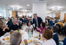 El programa ‘Equipaje de Experiencias’ de Diputación lleva a 3.000 mayores de la provincia a La Cala de Mijas