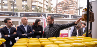 ‘Sabores Almería’ invita a disfrutar de estas fechas con sus cestas y cajas navideñas