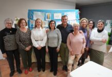 Diputación y Carboneras clausuran el taller de pintura ‘Carmen de Burgos’