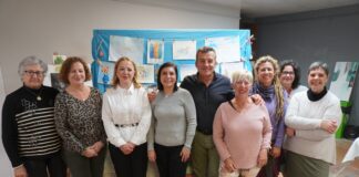 Diputación y Carboneras clausuran el taller de pintura ‘Carmen de Burgos’