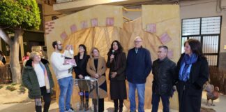 Gádor inaugura la Navidad con su encendido de luces y su Belén viviente