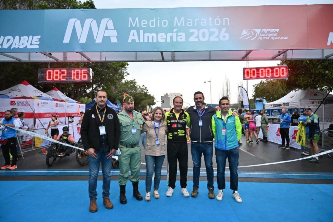 Foto Familia del Medio Maratón de Almería 2026