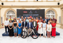 Del mar a la montaña: La Vuelta mostrará al mundo la excelencia de ‘Costa de Almería’