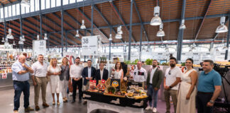 El Mercado Central de Almería acoge la presentación de la XXX Edición de la Feria del Jamón de Serón