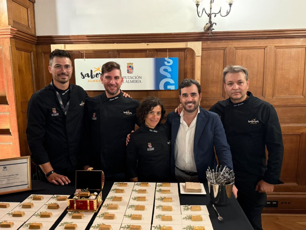 Los representantes de Sabores Almería en Palacio Miramar